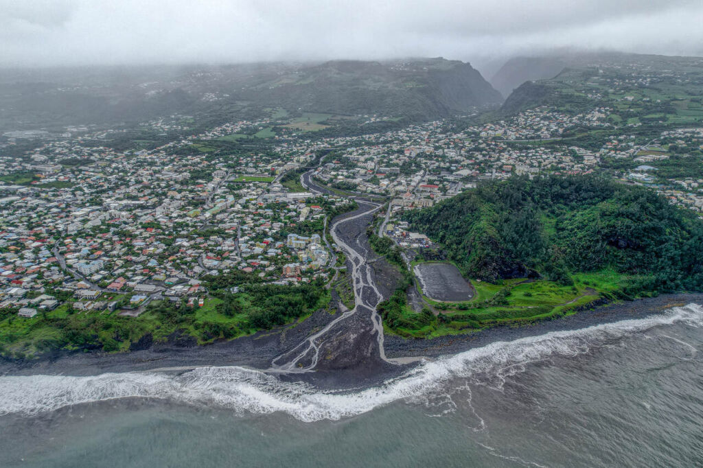 Wyspa Reunion cyklon Belal